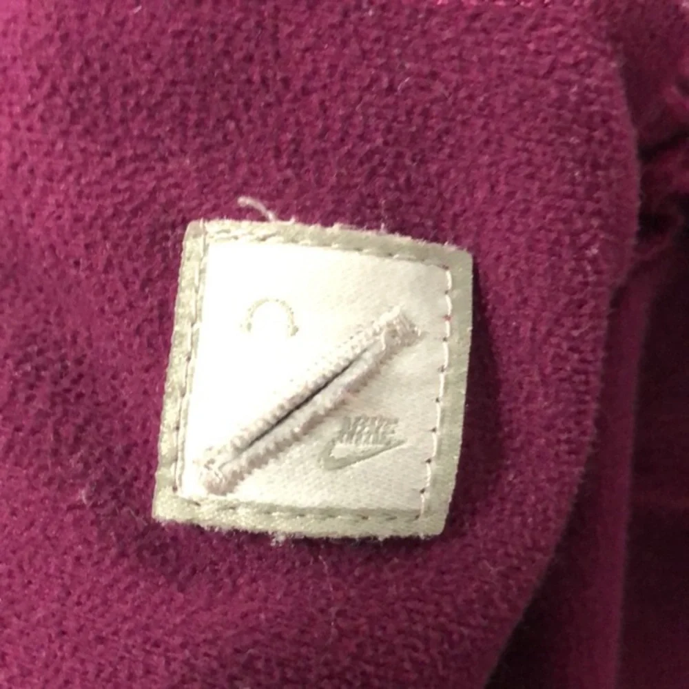 Nike girls full zip jacket size 4-6 plum purple color. Fall school FINAL‎ PRICE